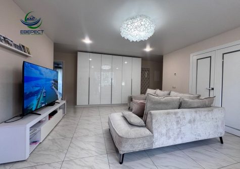 Продаж затишної 3-кімнатної квартири з ремонтом на вул. Рівненській!