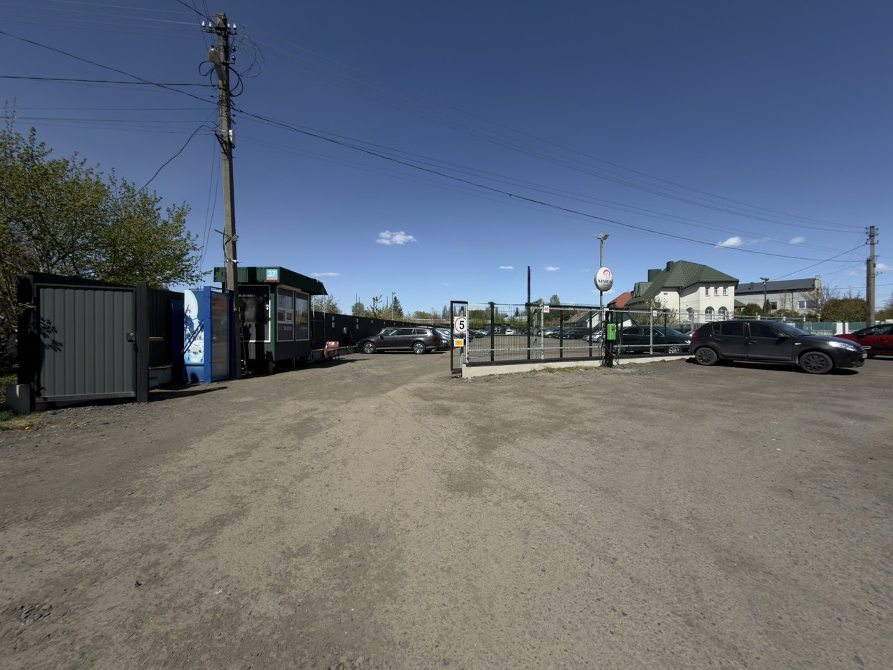 Продаж комерційного майданчику в районі авторинку!